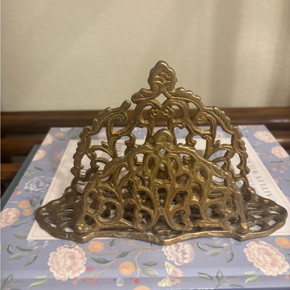 Andrea by Sadek Vintage Brass Letter/Napkin Holder or Bookend - Picture 3 of 8